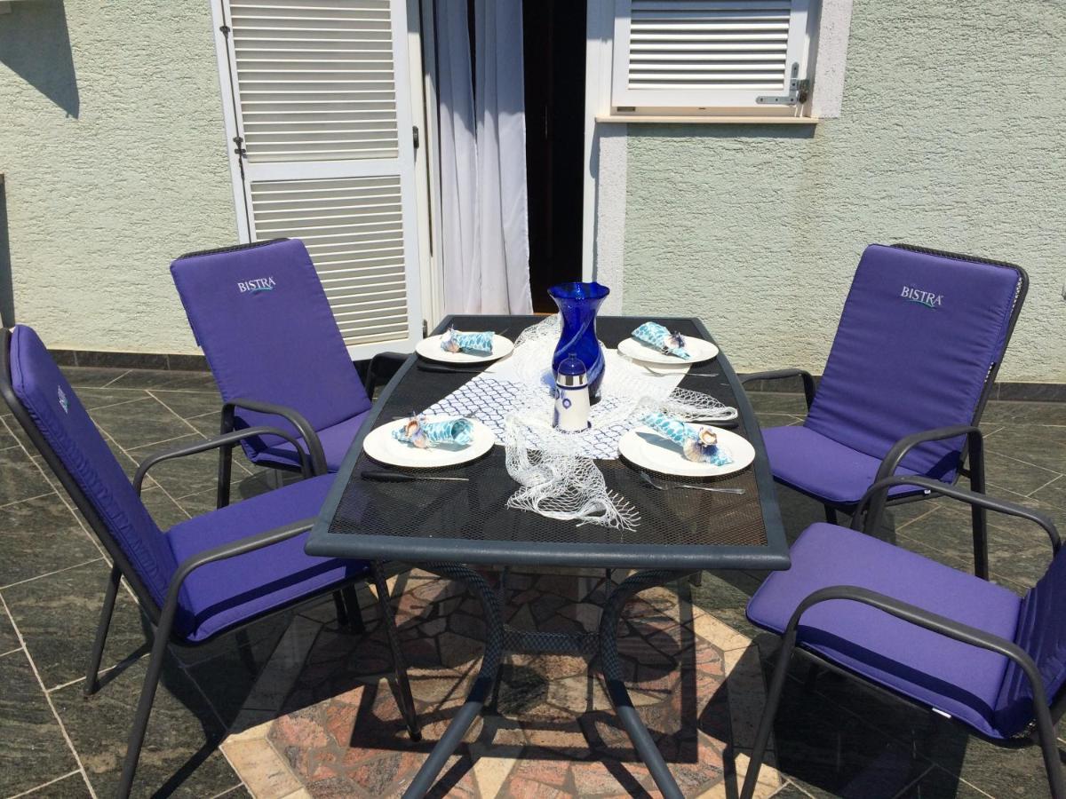 Sanmari Hotel Novi Vinodolski Buitenkant foto