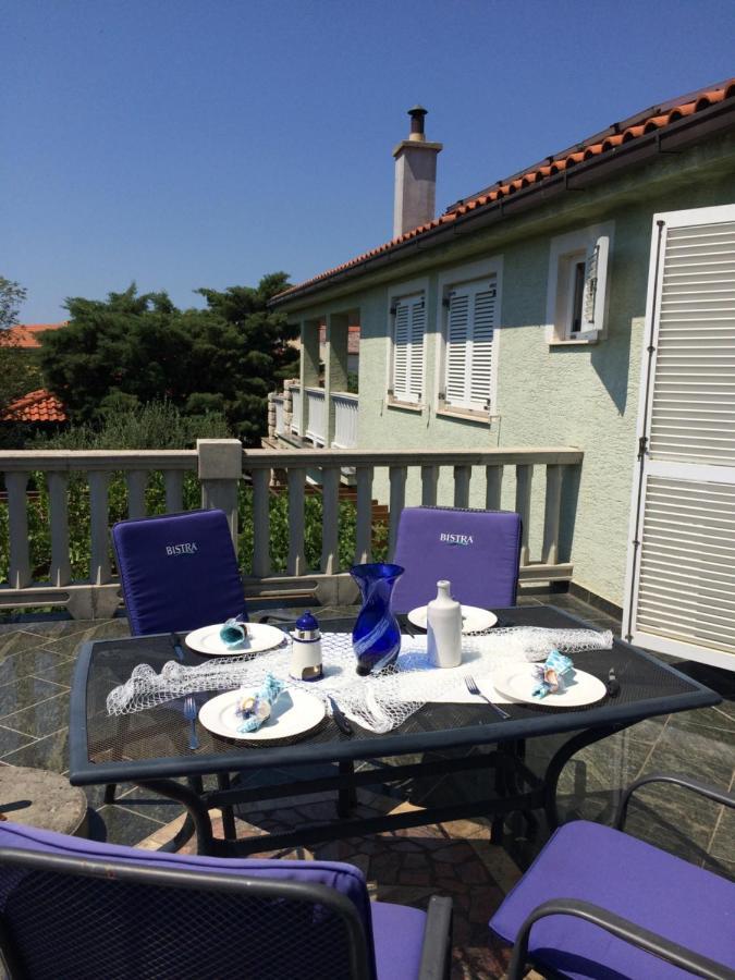 Sanmari Hotel Novi Vinodolski Buitenkant foto