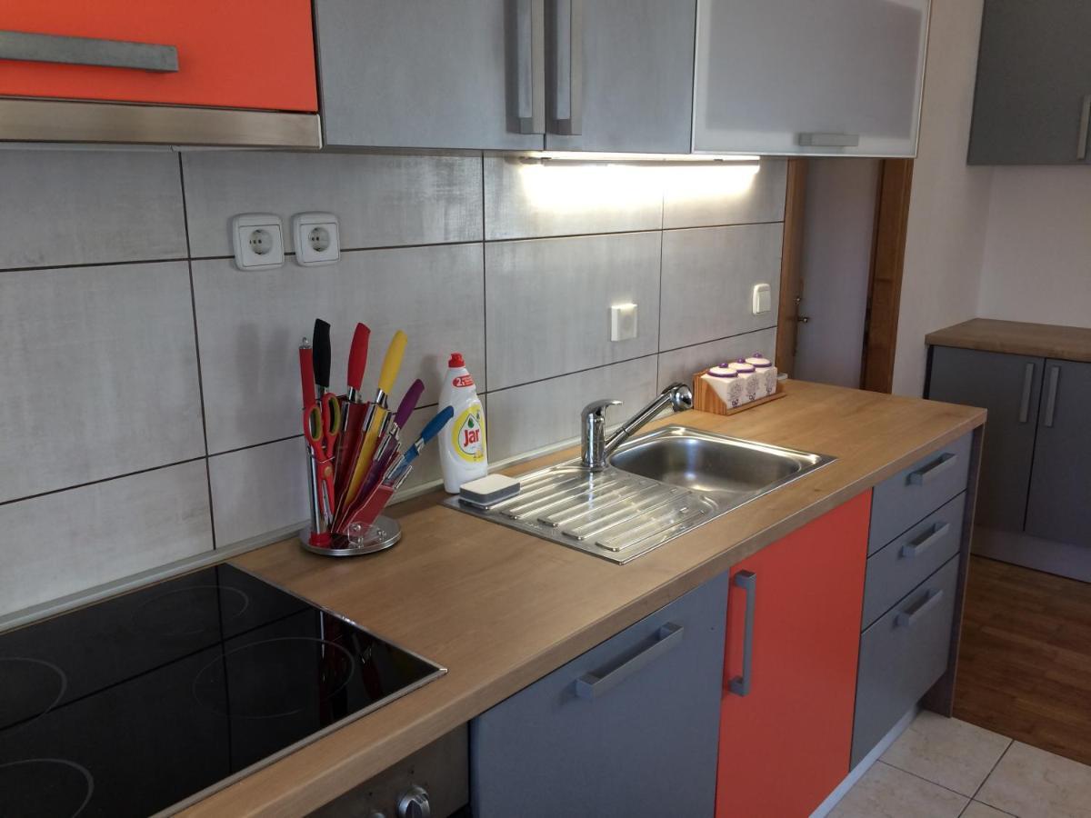 Sanmari Hotel Novi Vinodolski Buitenkant foto