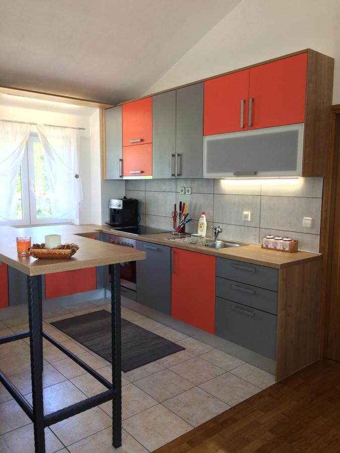 Sanmari Hotel Novi Vinodolski Buitenkant foto