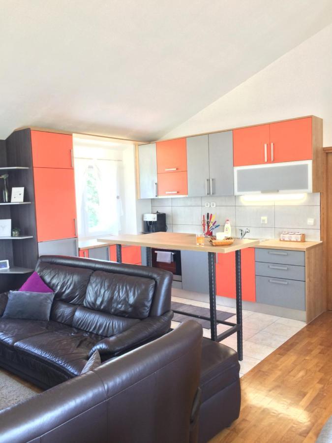 Sanmari Hotel Novi Vinodolski Buitenkant foto