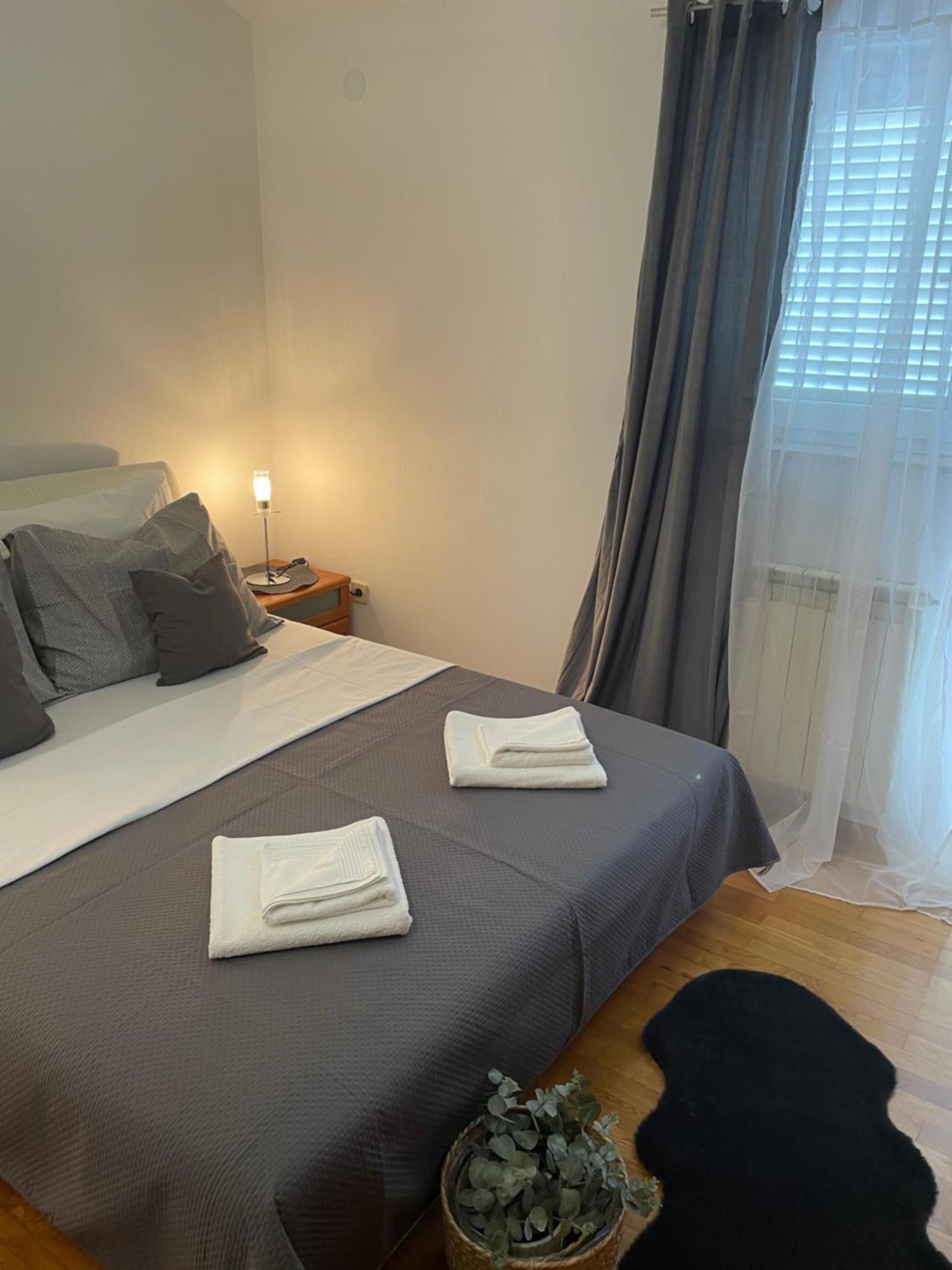 Sanmari Hotel Novi Vinodolski Buitenkant foto