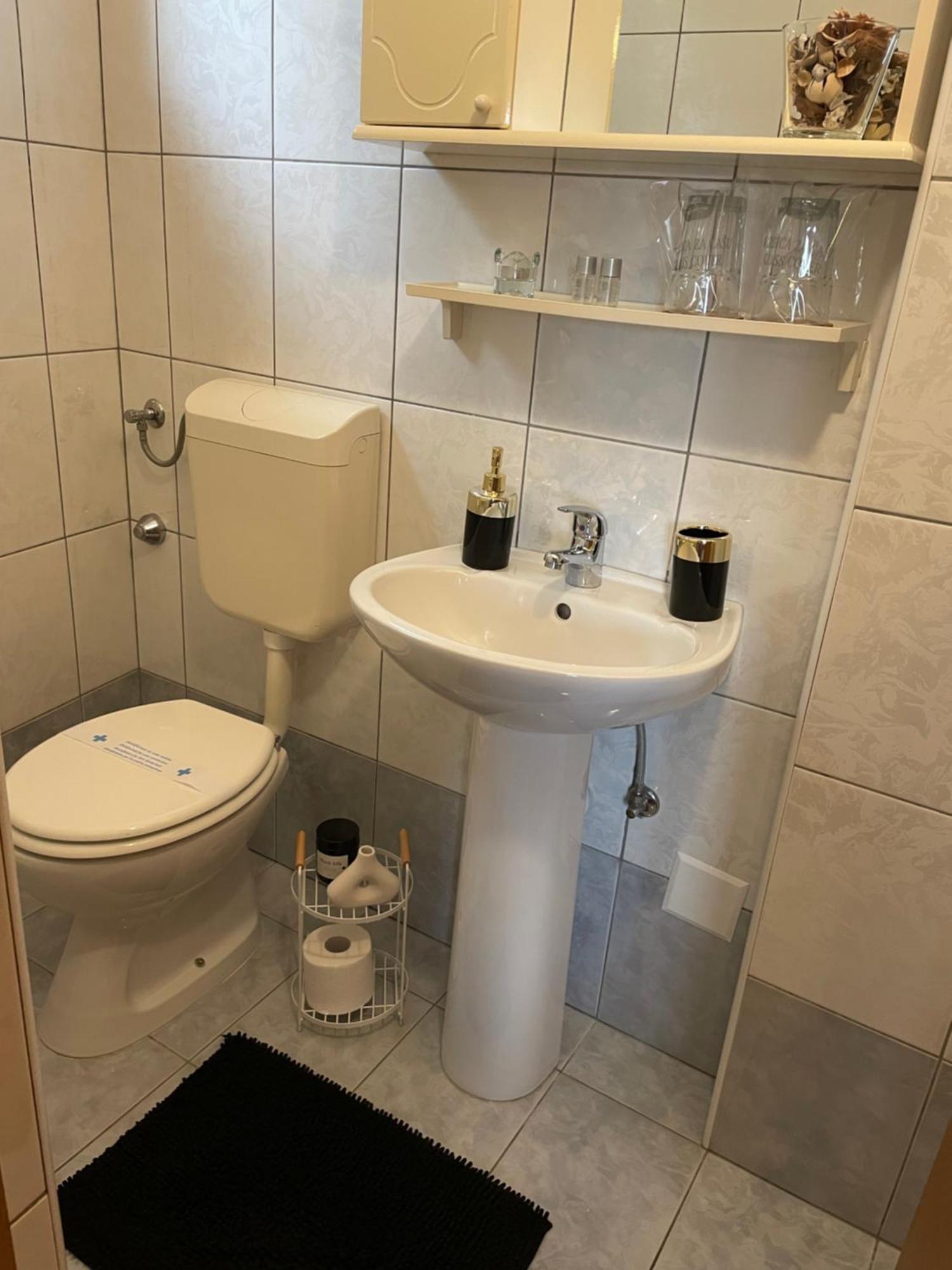 Sanmari Hotel Novi Vinodolski Buitenkant foto