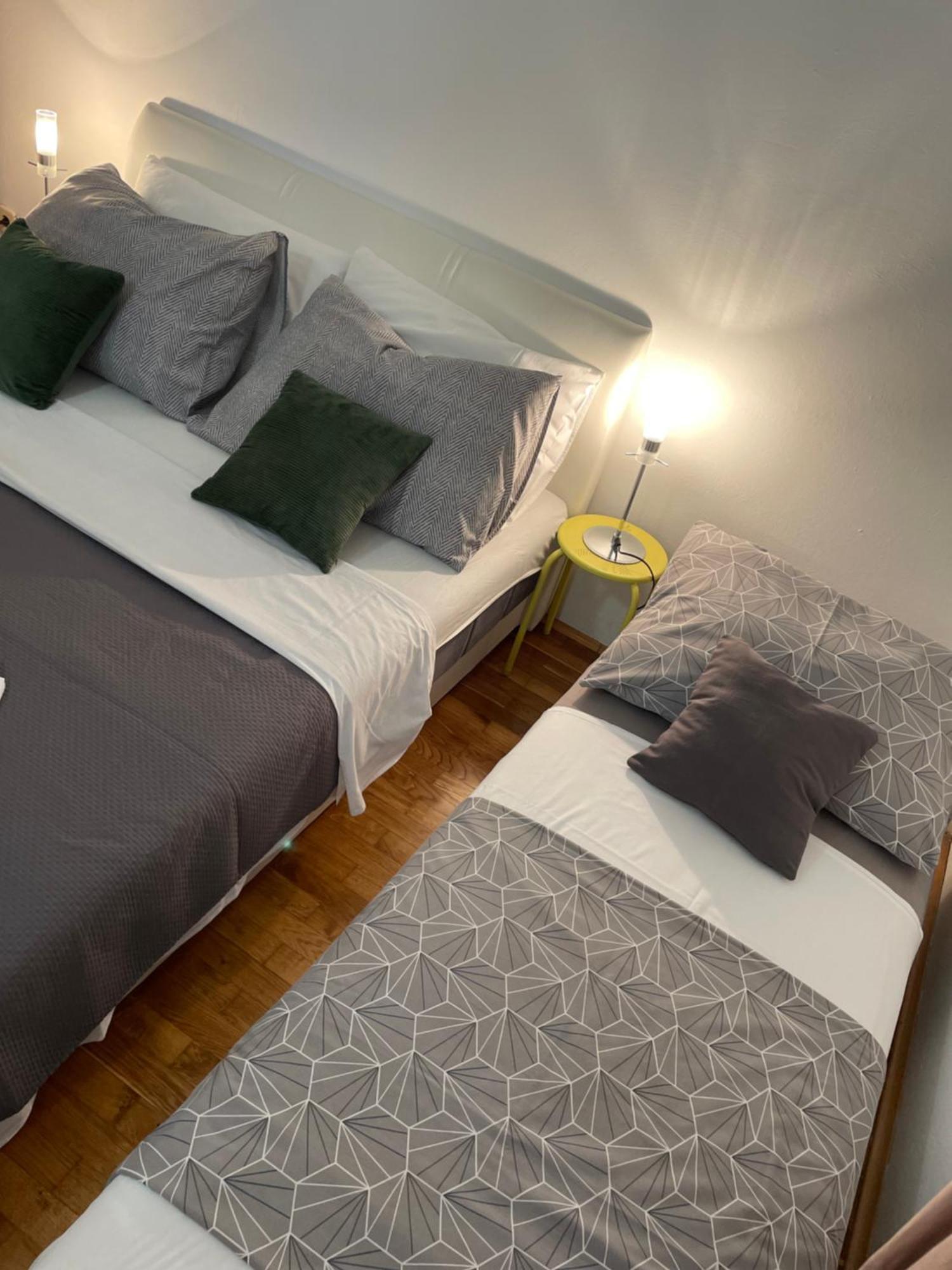 Sanmari Hotel Novi Vinodolski Buitenkant foto