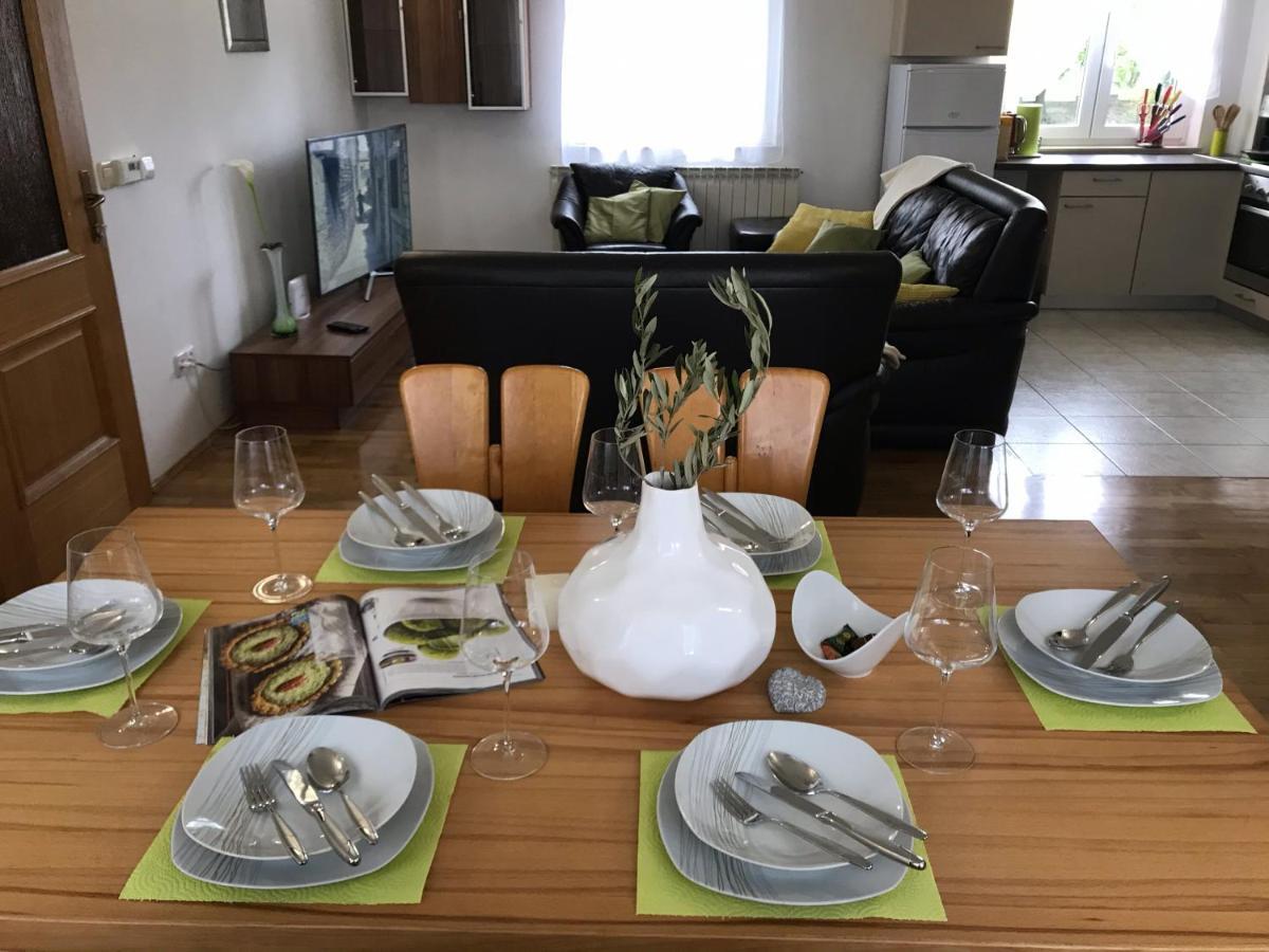 Sanmari Hotel Novi Vinodolski Buitenkant foto