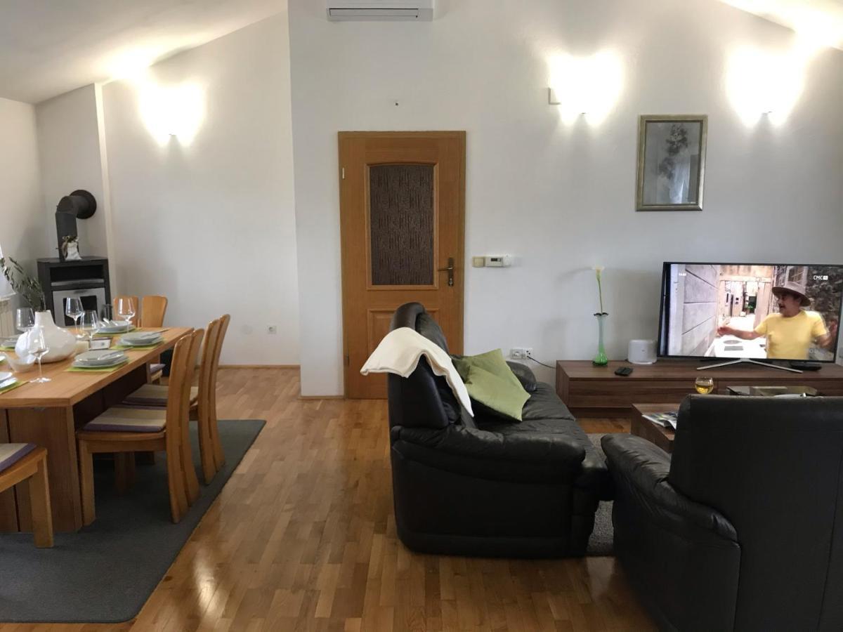 Sanmari Hotel Novi Vinodolski Buitenkant foto